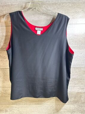 Notations Woman Black/RedSleeveless V-Neck Reversible Top Size 22W/42